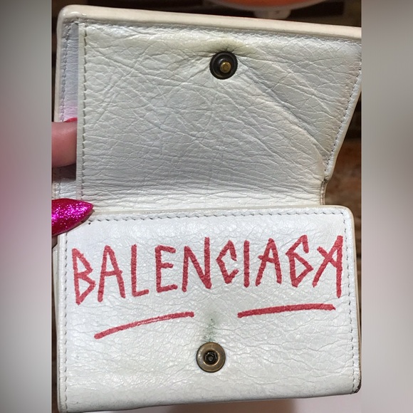 Balenciaga Leather Compact Wallet 😍🔥❤️💙 - Picture 5 of 17